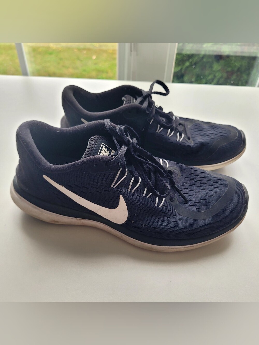 Nike Flex 2017 RN Running Shoes Black White Women's Size 7 Sneakers Athleisure